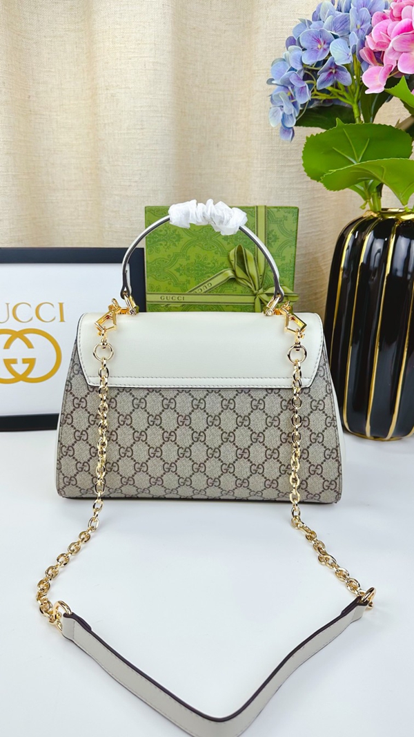 激安グッチバッグコピー内部構造